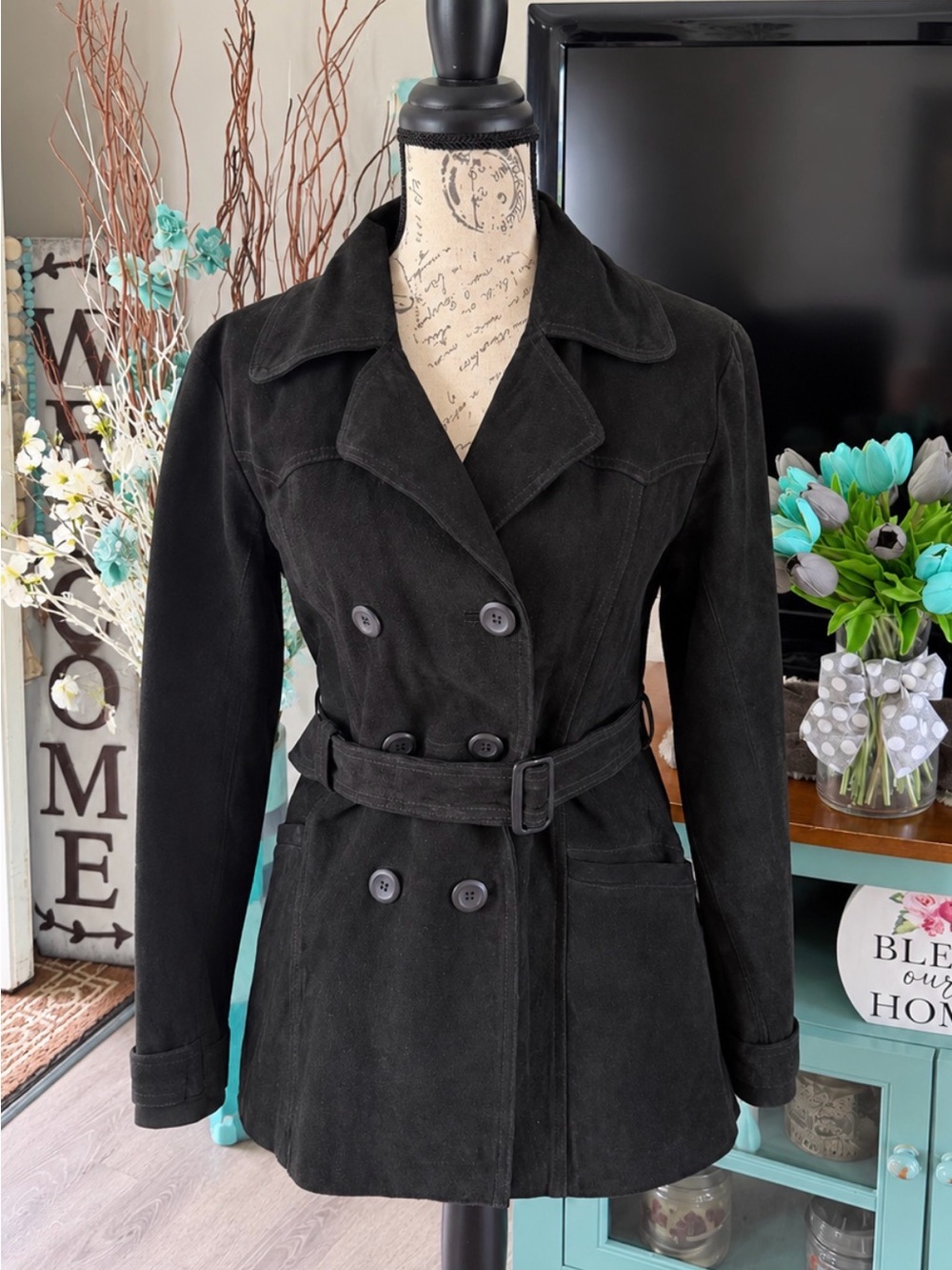 Neutral Zone Women's Black Double-Breasted Leather Trench Coat with Belt Small